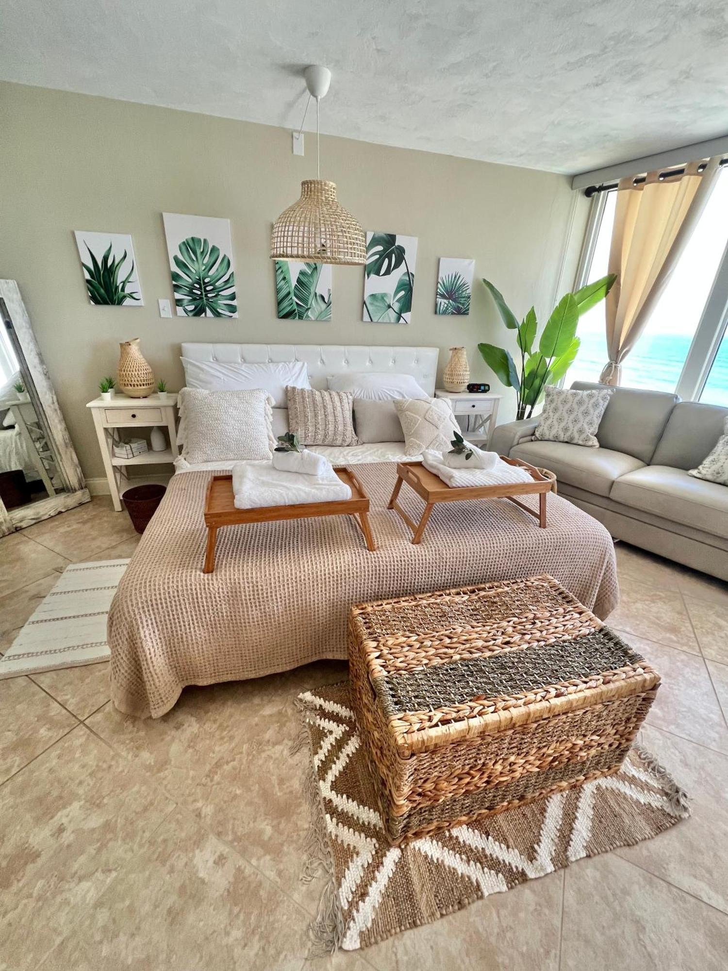 Beach Oasis 704 Lovely Daytona Ocean Front For 5 Sleeps Up To 12 Daytona Beach Eksteriør billede