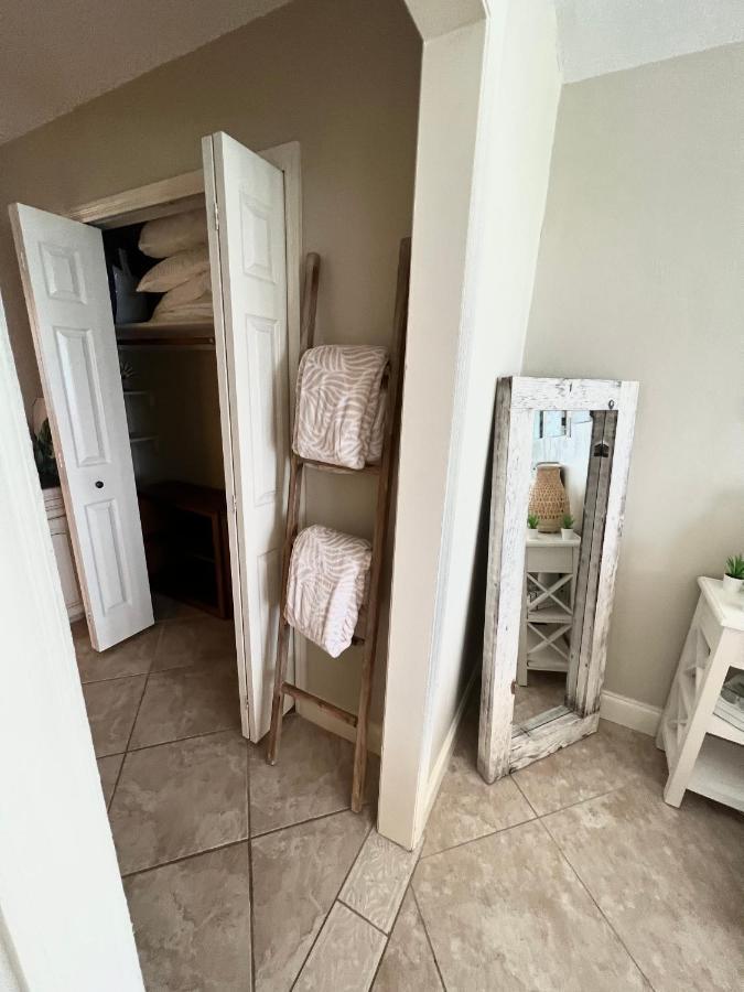 Beach Oasis 704 Lovely Daytona Ocean Front For 5 Sleeps Up To 12 Daytona Beach Eksteriør billede