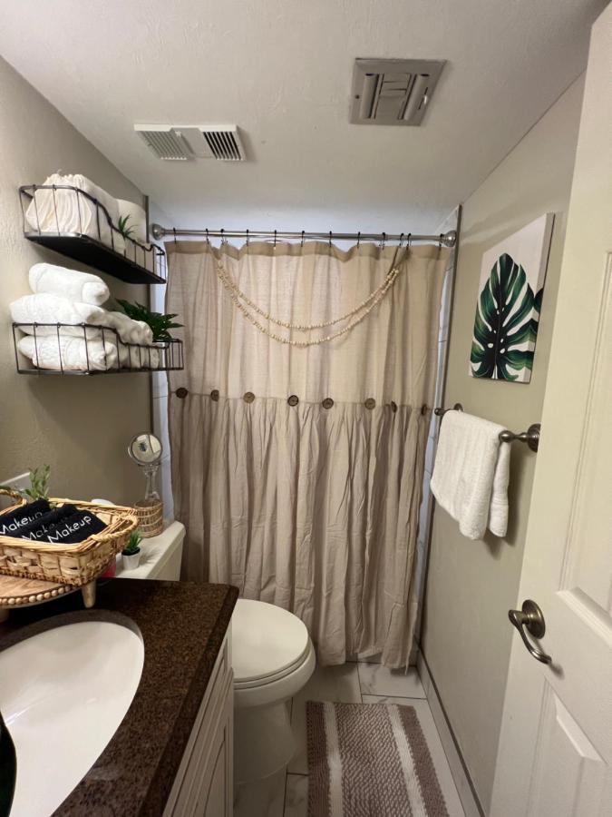 Beach Oasis 704 Lovely Daytona Ocean Front For 5 Sleeps Up To 12 Daytona Beach Eksteriør billede