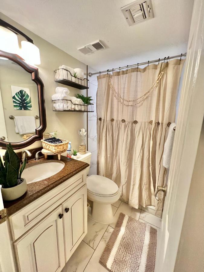 Beach Oasis 704 Lovely Daytona Ocean Front For 5 Sleeps Up To 12 Daytona Beach Eksteriør billede