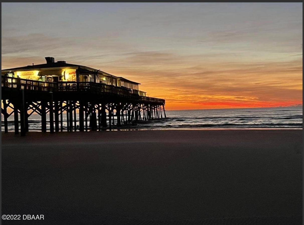 Beach Oasis 704 Lovely Daytona Ocean Front For 5 Sleeps Up To 12 Daytona Beach Eksteriør billede