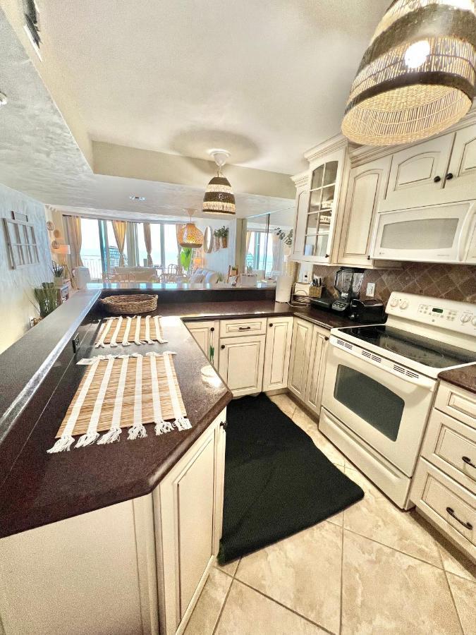 Beach Oasis 704 Lovely Daytona Ocean Front For 5 Sleeps Up To 12 Daytona Beach Eksteriør billede